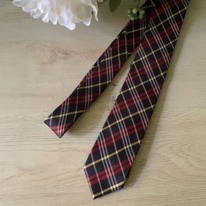 Beautiful  silk plaid tie